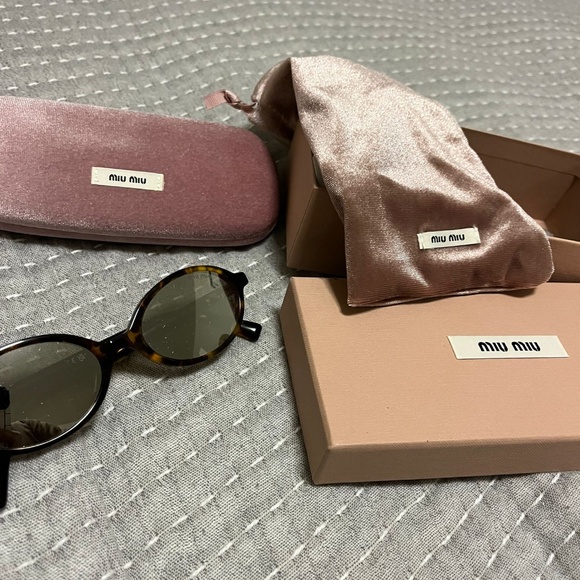 Miu Miu Regard Sunglasses main image 2